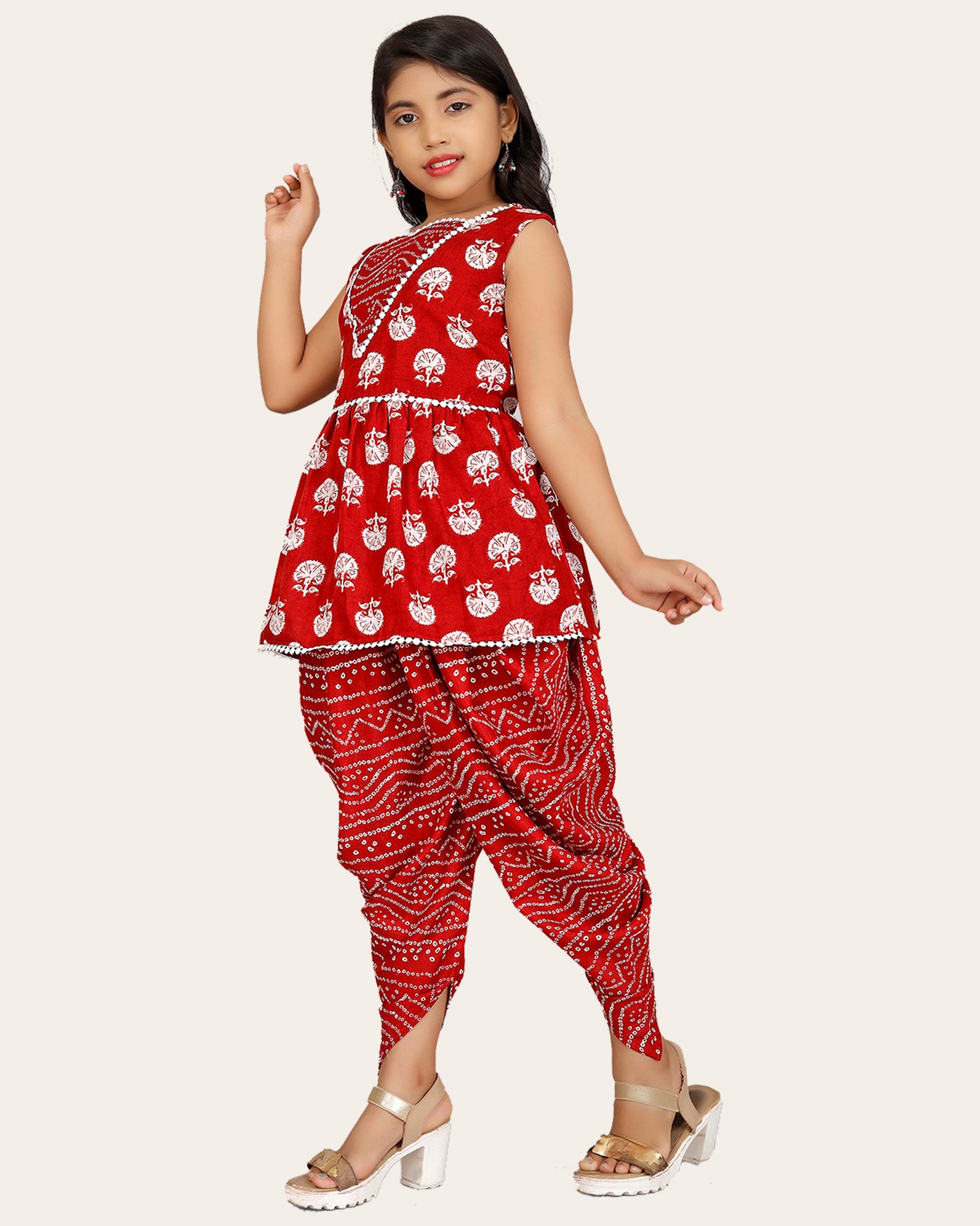 Girls A-line Sleeveless Rayon Dhoti Kurta and Dupatta Set Festive & Party Floral Print Square Neck Dupatta Net Border Lace.