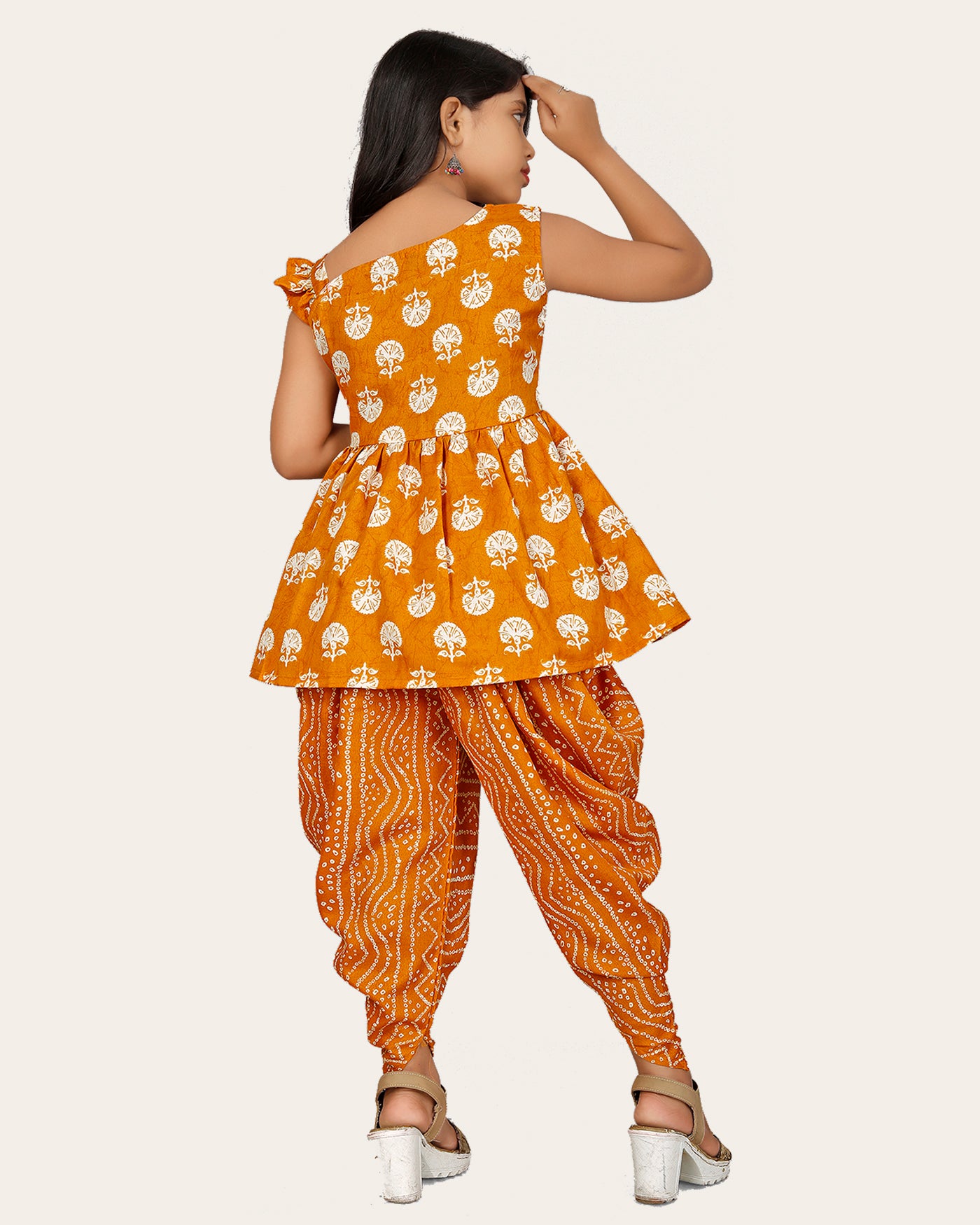 Girls A-line Sleeveless Rayon Dhoti Kurta and Dupatta Set Festive & Party Floral Print Square Neck Dupatta Net Border Lace.