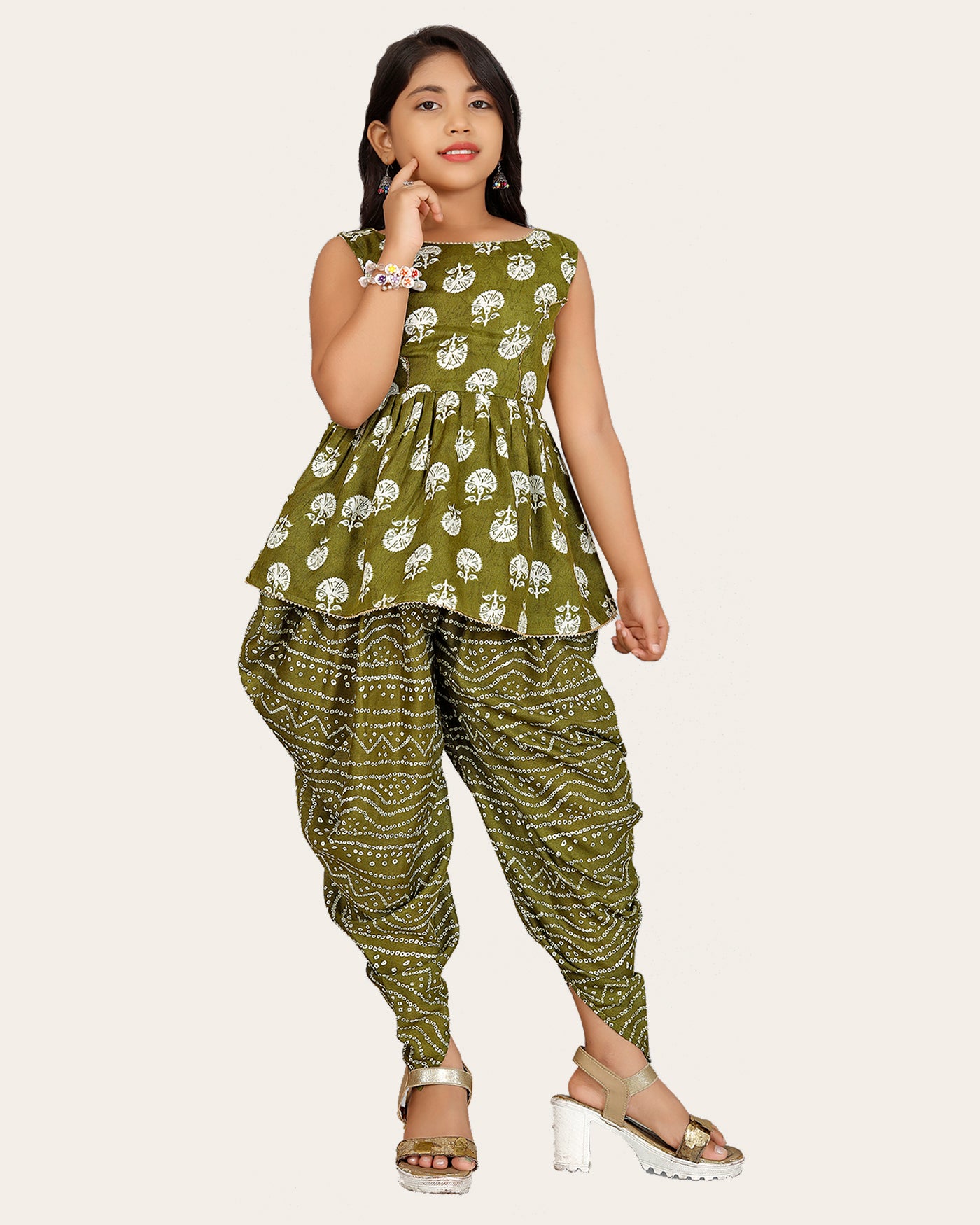 Girls A-line Sleeveless Rayon Dhoti Kurta and Dupatta Set Festive & Party Floral Print Square Neck Dupatta Net Border Lace.